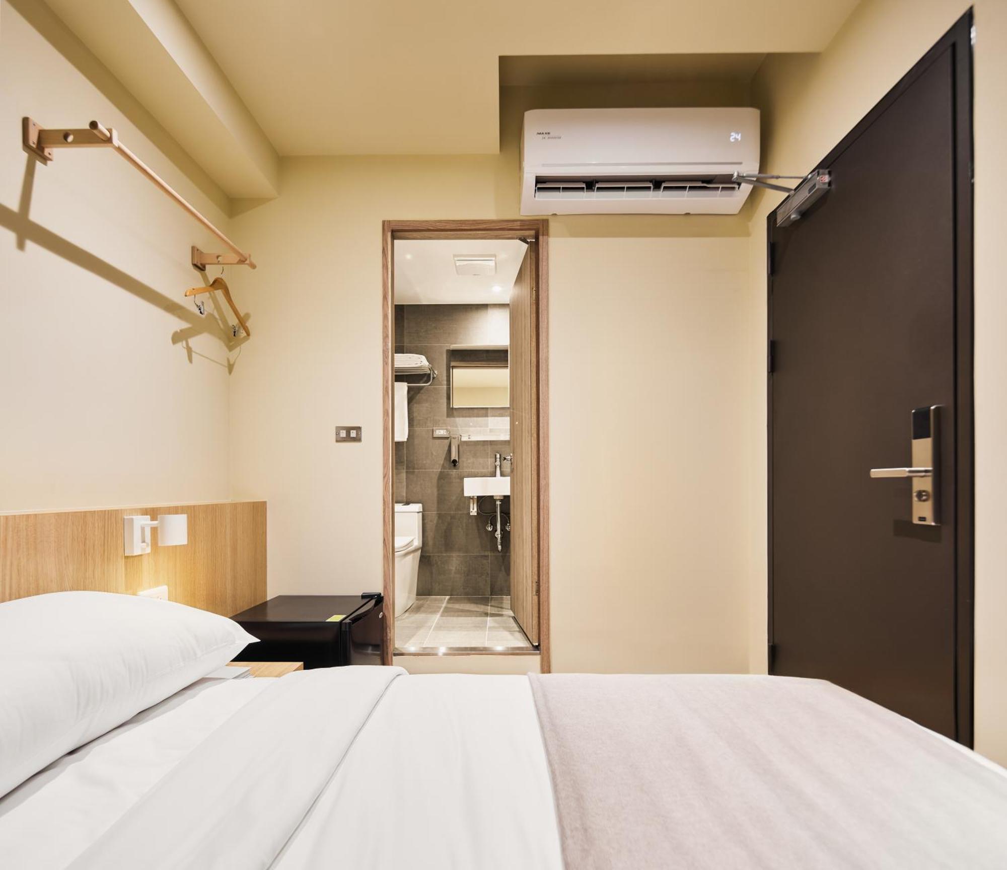 Brown House Hotel - Taipei Main Station Экстерьер фото